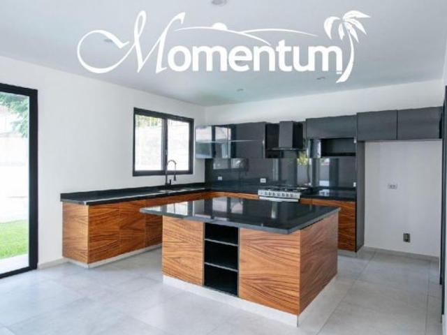 VENTA DE CASA EN LOMAS DE COCOYOC