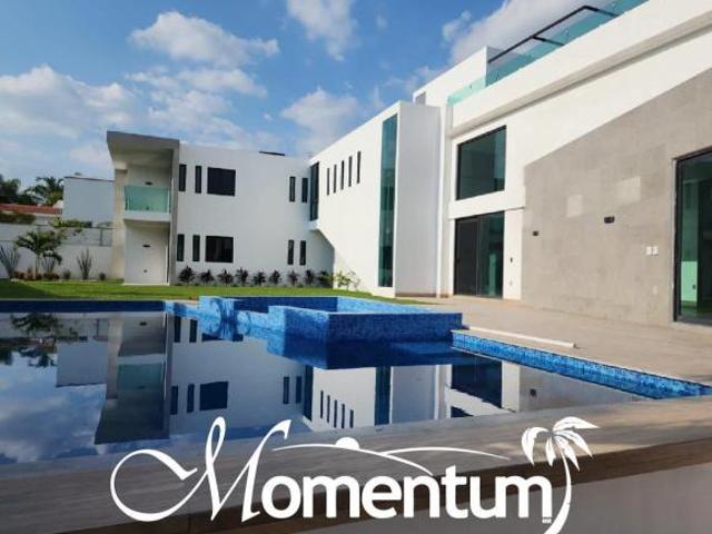 VENTA DE CASA EN LOMAS DE COCOYOC