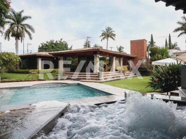 Venta de Casa en Lomas de Cocoyoc a Campo de Golf