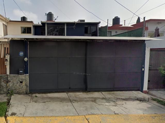 CASA EN VENTA EN PASEO DE LOS COCHES FRACCIONAMIENTO EL DORADO TLALNEPANTLA