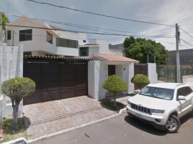 VENTA DE CASA EN PASEO DEL LLANO, VILLAS DE IRAPUATO, GUANAJUATO