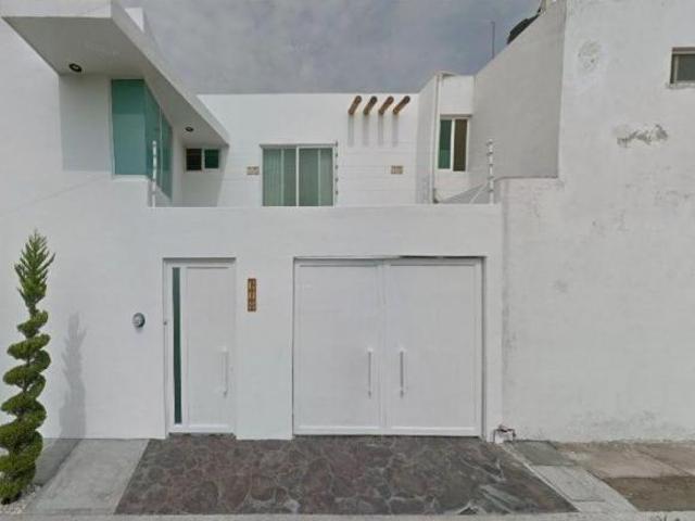 VENTA DE CASA EN COL LAS PLAZAS MUNICIO IRAPUATO GUANAJUATO