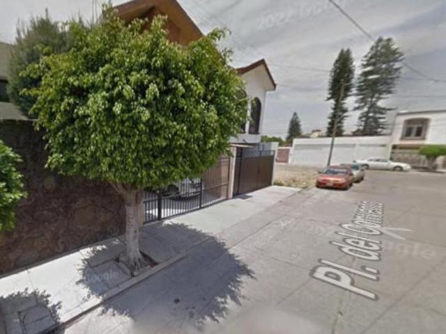 VENTA DE CASA EN PLAZA DEL CONVENTO, LAS PLAZAS, IRAPUATO