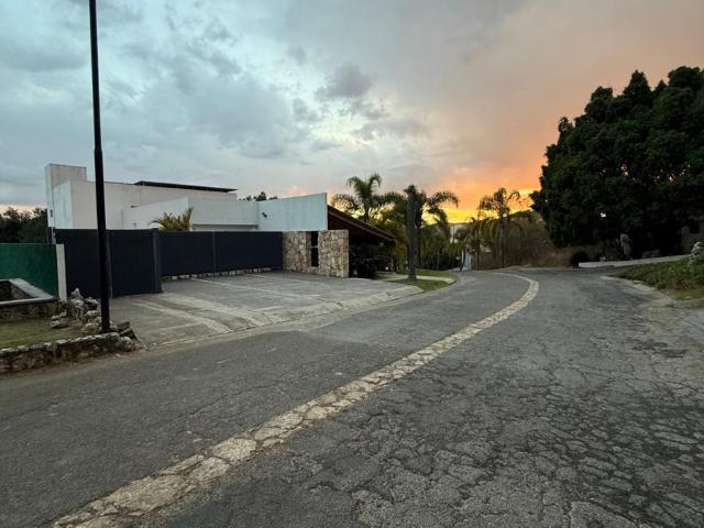 Venta de Casa en Privada con Amenidades en San Gaspar, Ixtapan de la Sal