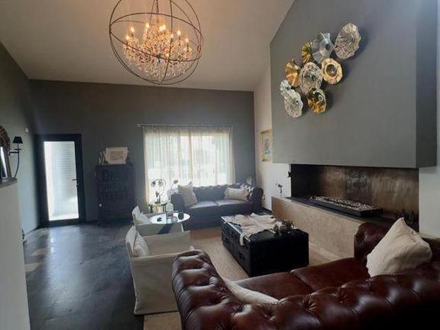 VENTA DE CASA EN PRIVADA LOMA REAL SOBRE CARRETERA METEPEC ZACANGO