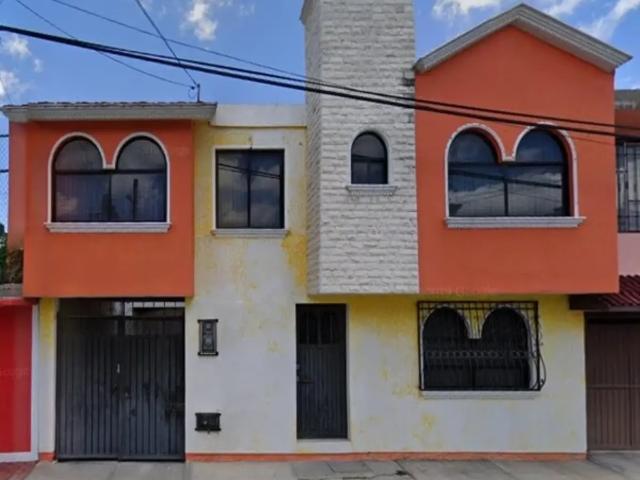 Venta de Casa en Real de Minas, Pachuca de Soto 4 Recámaras, Amplia Zona