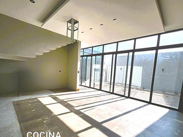 VENTA DE CASA EN RESIDENCIAL CARTAGENA AL NORTE SALTILLO