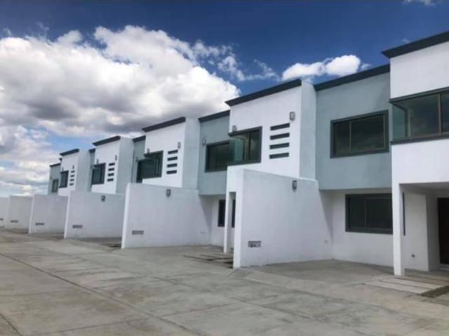VENTA DE CASA EN RESIDENCIAL LAS PALMAS EN CAPULTITL?N TOLUCA