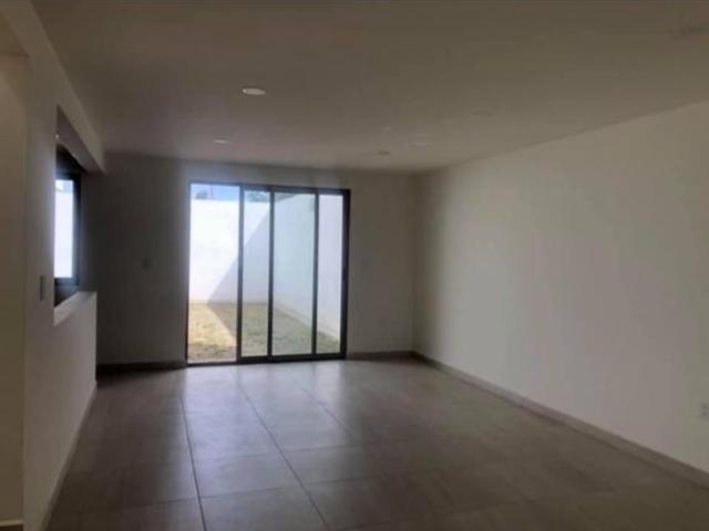 VENTA DE CASA EN RESIDENCIAL LAS PALMAS EN CAPULTITL?N TOLUCA
