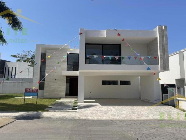 VENTA DE CASA EN RESIDENCIAL LOMA BONITA, TAMPICO, TAMPS