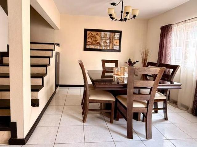 VENTA DE CASA EN RESIDENCIAL UNIVERSIDAD MUY POR DEBAJO DE SU VALOR AVALUO