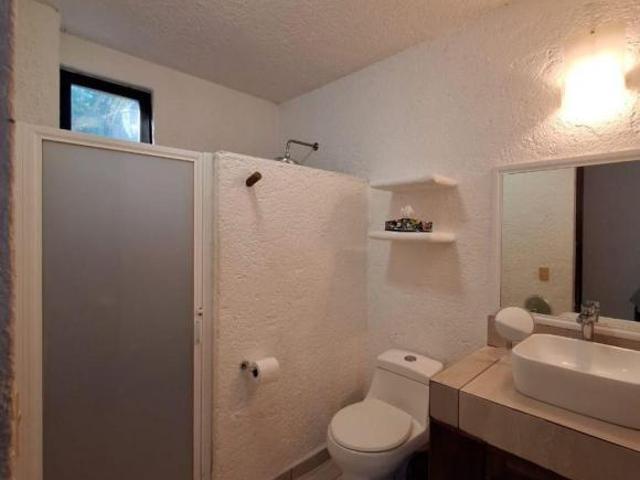 VENTA DE CASA EN RETORNO DE LAS ALONDRAS IXTAPA ZIHUATANEJO
