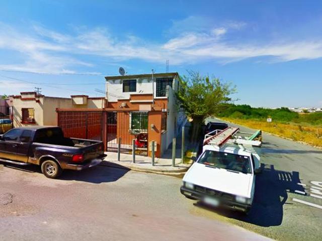 Casa de 40 m² con 4 recámaras en venta en Lomas de La Torre