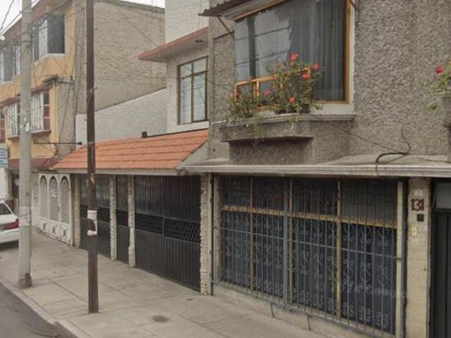 VENTA DE CASA EN SAN JUAN DE ARAGON