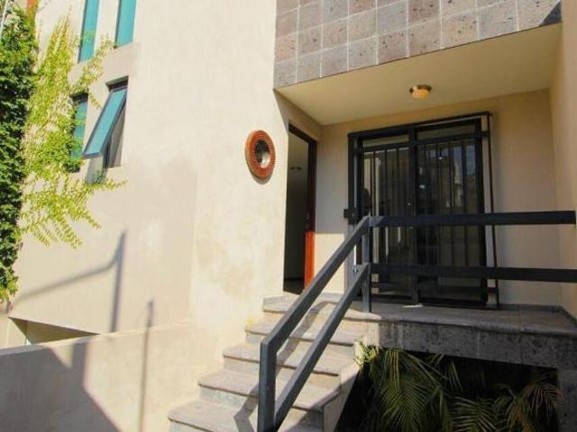 Venta de Casa en San Miguel de Allende con Rooftop y Acceso Rápido al Centro