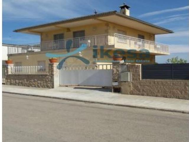 Venta de Casa en Sant Jaume dels Domenys, Tarragona. Activo Inmobiliario Sin Posesión. No se puede v
