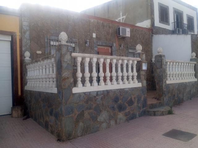 Venta de casa en Santa Marta Badajoz