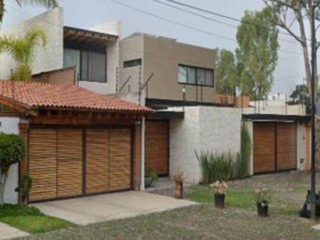 VENTA DE CASA EN SANTIAGO DE QUERETARO QUERETARO ROBLES