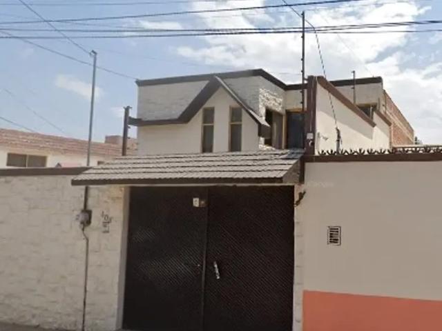 Venta de Casa en Tulancingo de Bravo: Amplia y Accesible