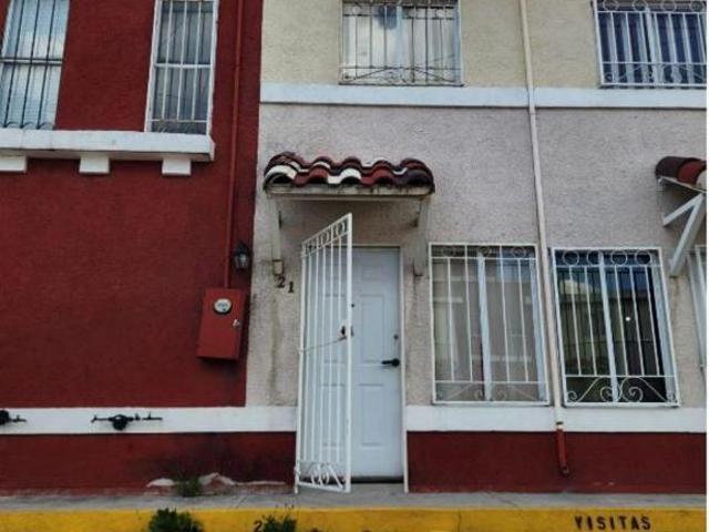 VENTA DE CASA EN COL. REAL DEL CID PRIVADA PARIZA TECÁMAC, EDO. DE MÉXICO