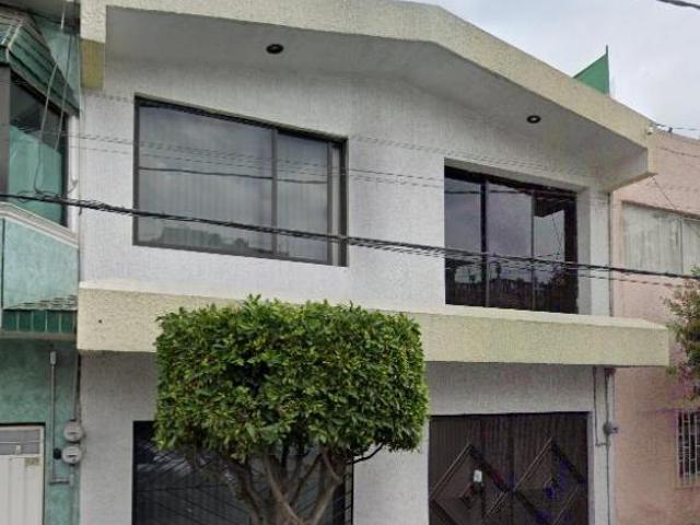 Venta De Casa En Teniente Roberto Gomez M. Escuadron 201 Iztapalapa Oportunidad