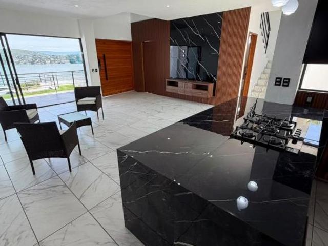 VENTA DE CASA EN TEQUESQUITENGO CON VISTA PANORAMICA