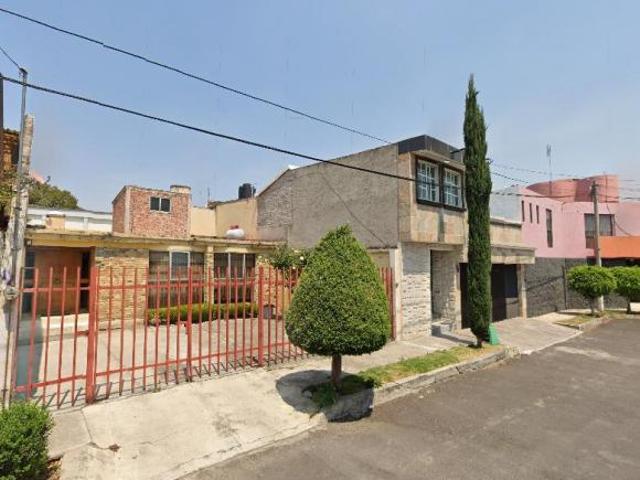 VENTA DE CASA EN TERCERA CDA. BAHAMAS LOMAS ESTRELLA, IZTAPALAPA
