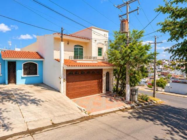 VENTA DE CASA EN TIJUANA BAJA CALIFORNIA COLONIA JARDINES PLAYAS DE TIJUANA