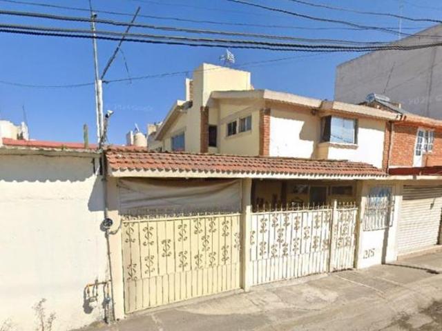 VENTA DE CASA EN TOLUCA