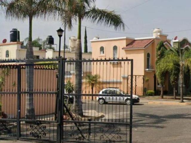 VENTA DE CASA EN TONALA COL URBI PASEOS DE SANTIAGO