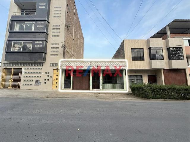 Venta De Casa En Urb. La Rinconada – Cerca A Plaza Vea Chacarero