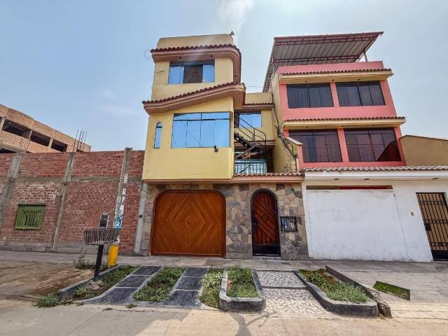 VENTA DE CASA EN URB. LUCYANA, CARABAYLLO ID: 3 6 8 8 3