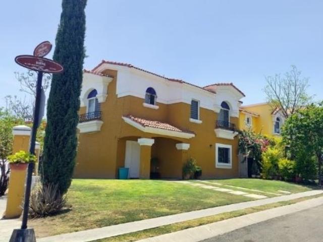 VENTA DE CASA EN URBI QUINTA MONTECARLO TONALA JALISCO AD15