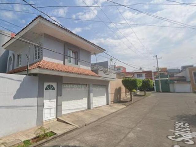 VENTA DE CASA EN URUAPAN MICHOACAN CALLE LOS SAUCES COL MIRAFLORES