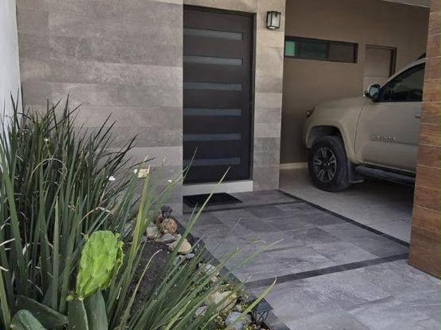 VENTA DE CASA EN VALLE DE CRISTAL