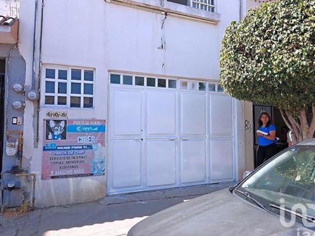 Venta de Casa en Valle Dorado, a espaldas de Altacia, Leon Gto