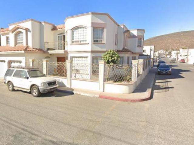 VENTA DE CASA EN VALLE DORADO ENSENADA BAJA CALIFORNIA