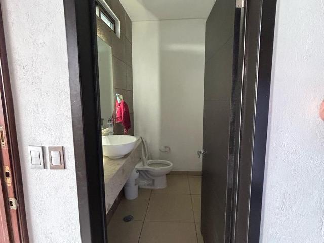 VENTA DE CASA EN VALLE ESMERALDA