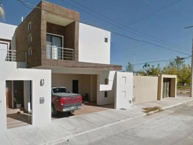 VENTA DE CASA EN VALLE REAL 2 SECTOR, SALTILLO, COAHUILA