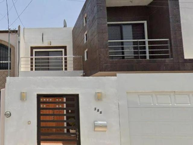 VENTA DE CASA EN VALLE REAL SEGUNDO SECTOR SALTILLO COAHUILA