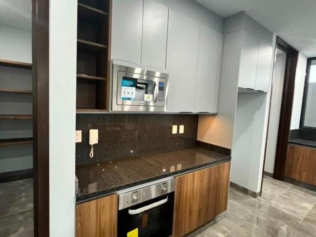 VENTA DE CASA EN VALLES B EXCELENTE UBICACION FRENTE AREA VERDE