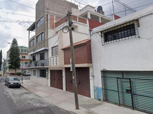 VENTA DE CASA EN VENUSTIANO CARRANZA COL 20 DE NOVIEMBRE CDMX