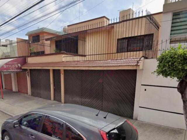 VENTA DE CASA EN VENUSTIANO CARRANZA JARDIN BALBUENA CDMX