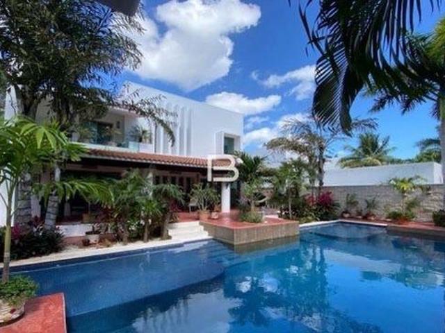 Venta De Casa En Villa Magna