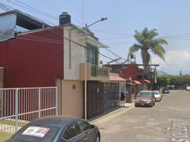 VENTA DE CASA EN VILLA DE LA FUENTE URUAPAN MICHOACAN