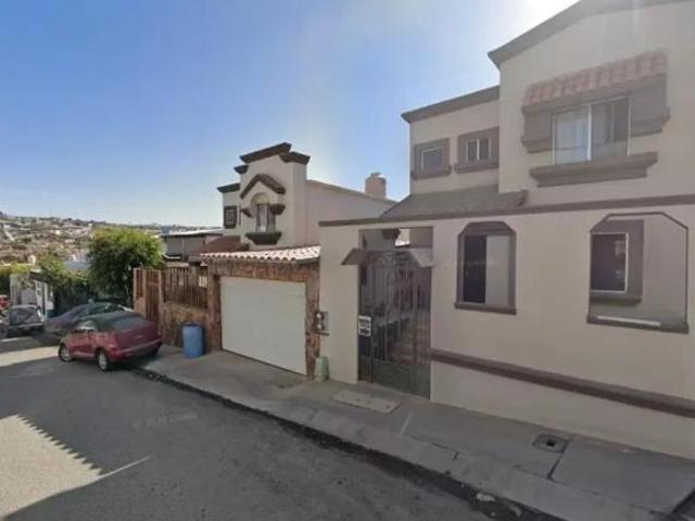 Venta de Casa en Villa Residencial del Rey, Ensenada 3 Recámaras y Fácil Acceso a Servicios
