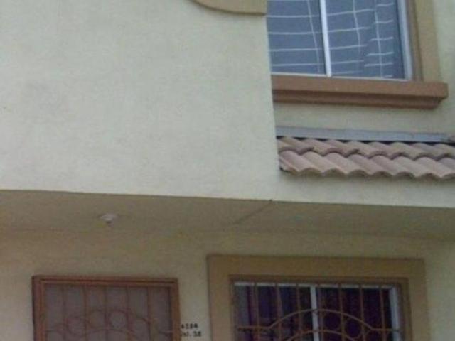 VENTA DE CASA EN VILLA RESIDENCIAL SANTA FE 2A SECC TIJUANA, BAJA CALIFORNIA