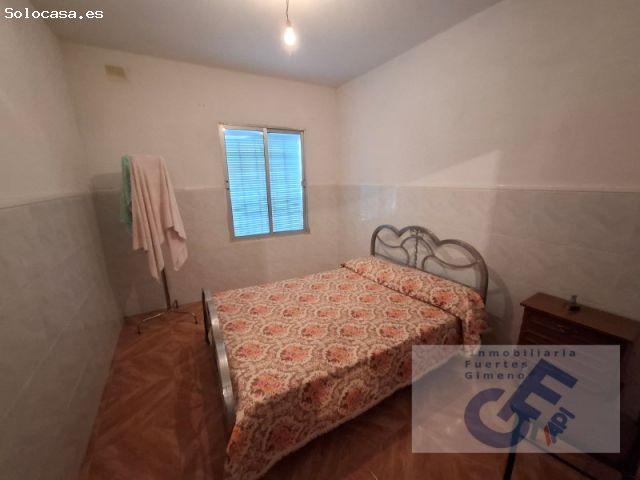 VENTA DE CASA EN VILLANUEVA DEL DUQUE CON GARAJE Y DOS PLANTAS EDIFICADAS