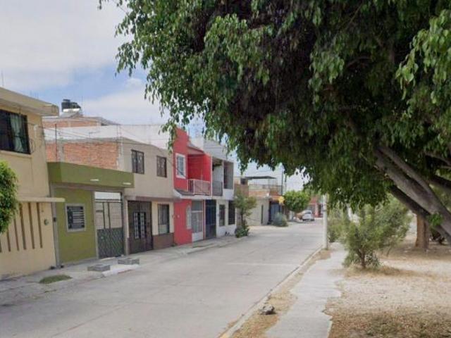 VENTA DE CASA EN VILLAS DE LA HACIENDA CELAYA GUANAJUATO