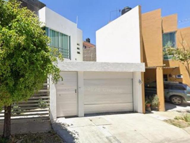 VENTA DE CASA EN XALISCO CALLE DRACO FRACCIONAMIENTO PUERTA DEL SOL NAYARIT